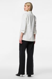 Pintsakud PIECES 17090996-Cloud-Dancer