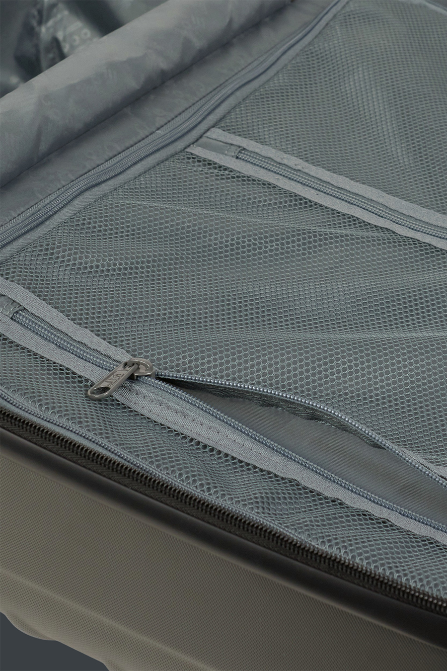 Travel suitcase CAT 84850-366