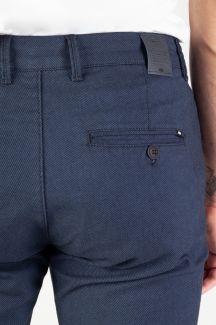 Casual trousers CROSS JEANS E120-046