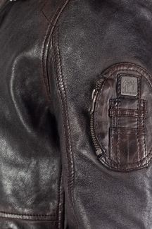 Vuorilla varustettu nahkatakki GIPSY 1201-0624-brown