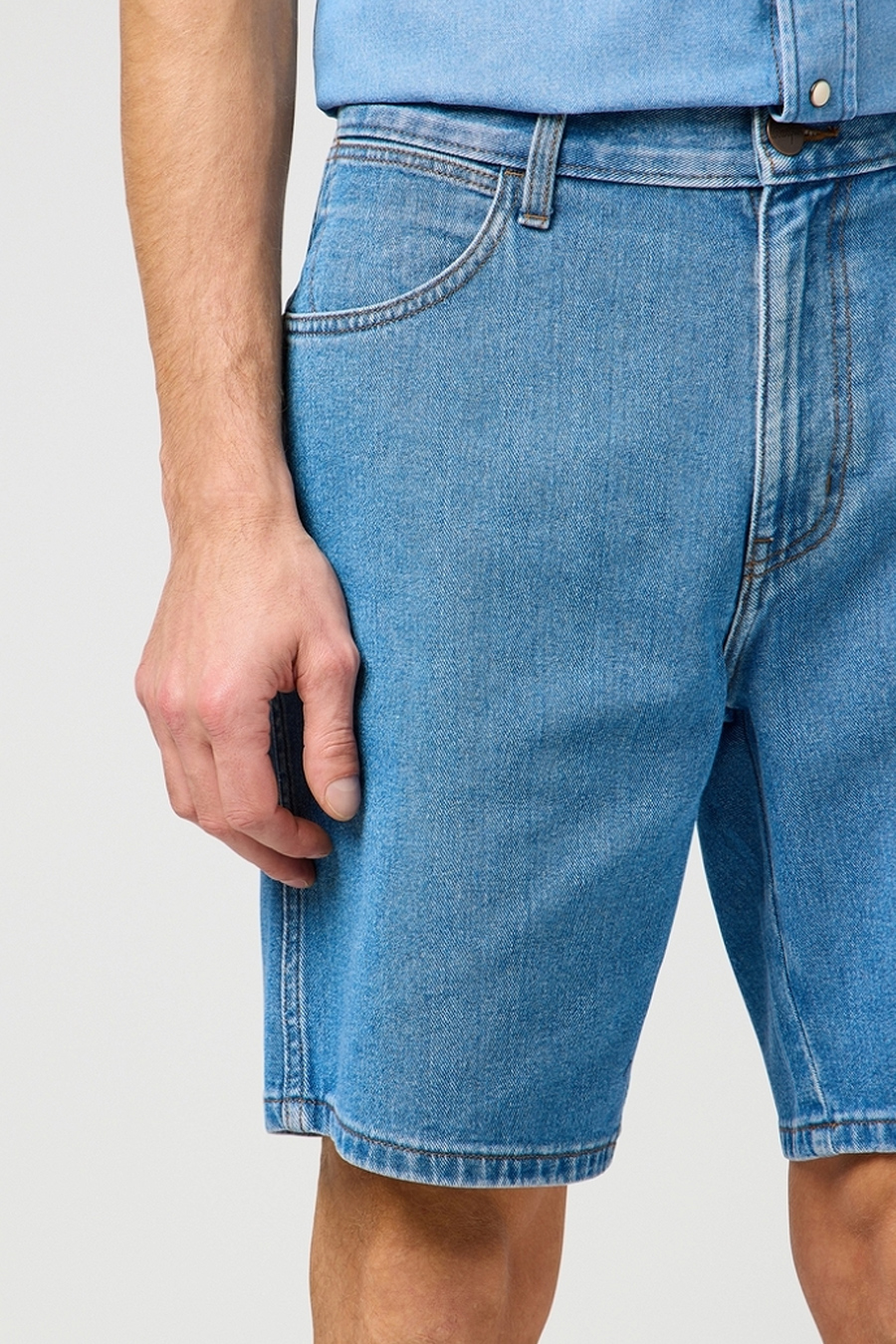 Džinsu šorti WRANGLER 112362350