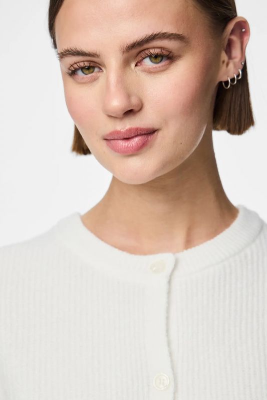 Вязаная кофта PIECES 17158220-Cloud-Dancer